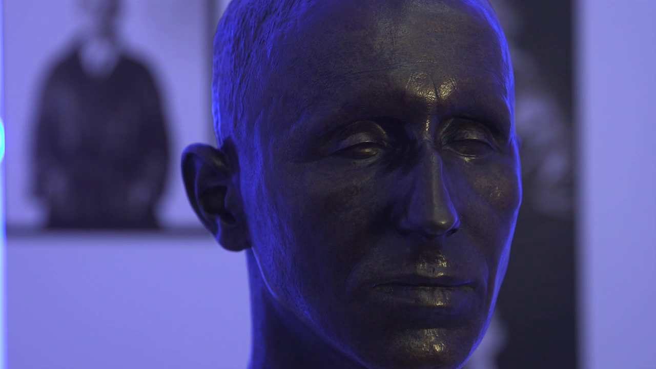 Bronzebüste von Berthold Brecht Berthold Brecht Büste